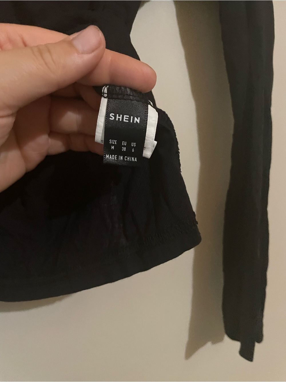 ⚠️ SHEIN | Black Long Sleeve - Picture 2 of 2